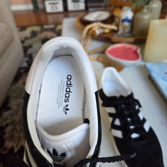 Adidas Gazelle Women's (like new) - Picture 3 of 7